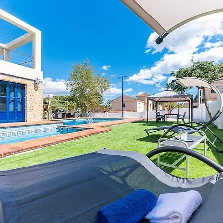 Lucentum Villa *