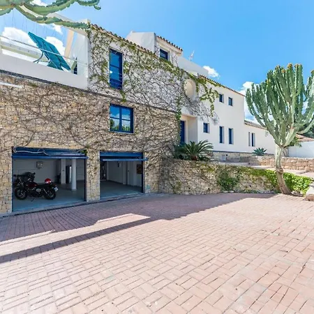 Lucentum Villa *